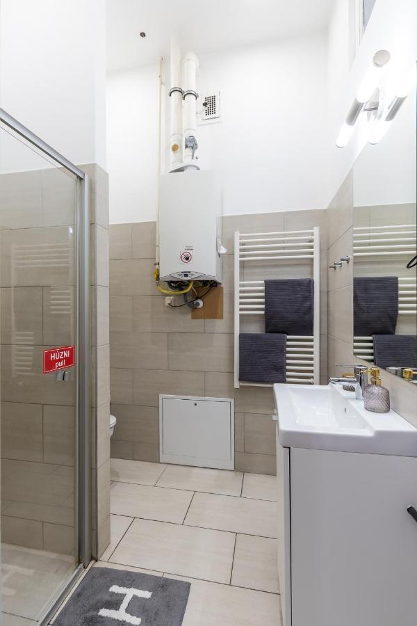 Real Apartments Wesselenyi บูดาเปสต์ ภายนอก รูปภาพ